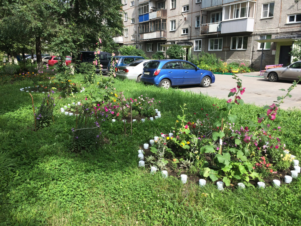 Лучший двор. Самый лучший двор. Конкурс самый лучший двор. Цветы во дворах Москвы. Конкурс лучший двор Москва.